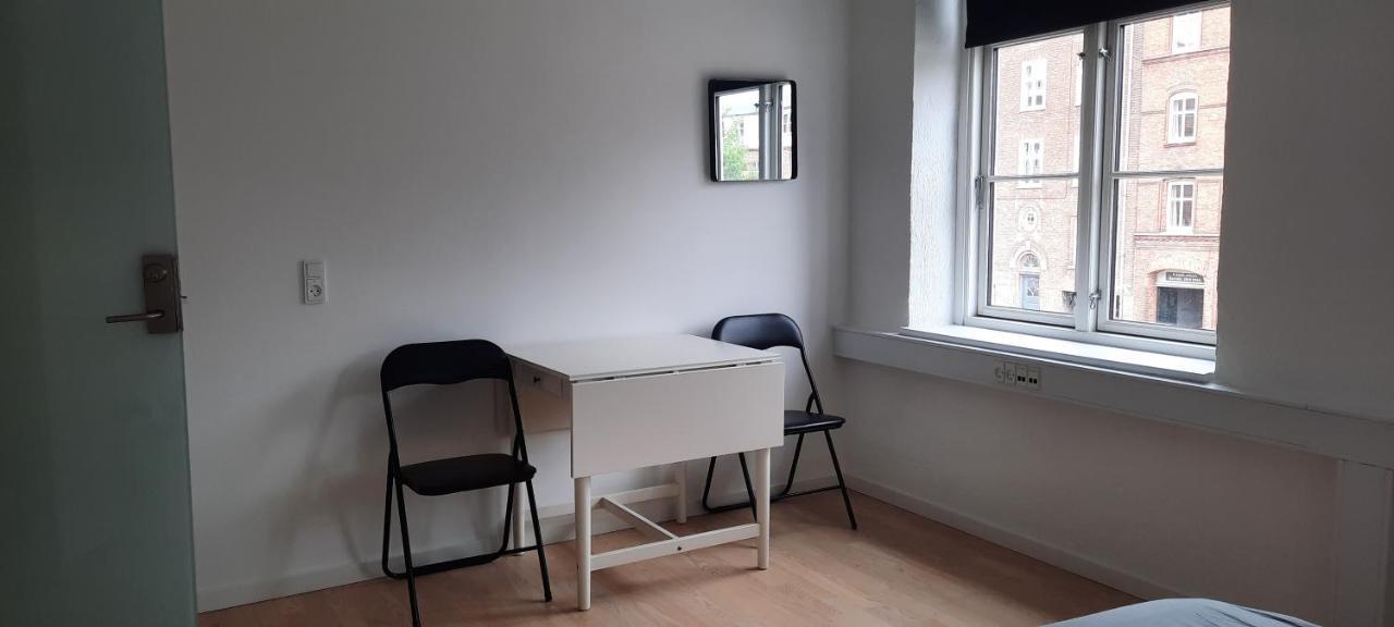Private Room In A Shared Apartment Odense Exteriör bild