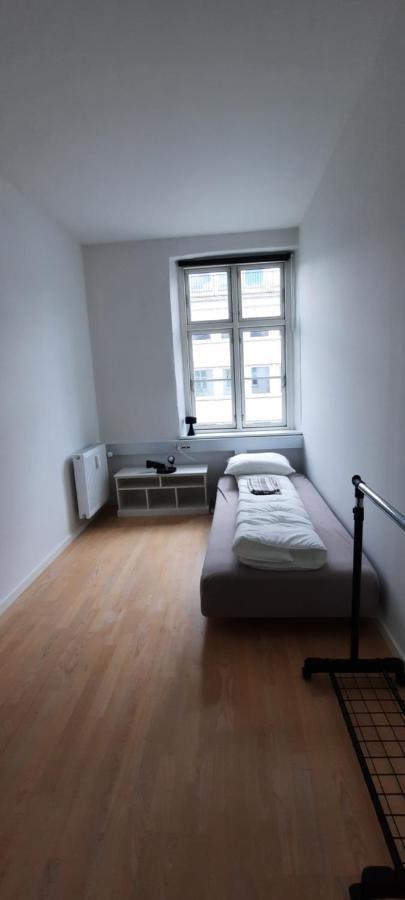 Private Room In A Shared Apartment Odense Exteriör bild