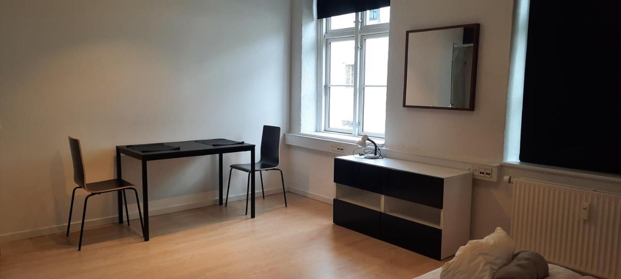 Private Room In A Shared Apartment Odense Exteriör bild