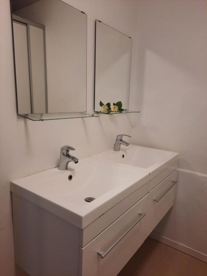 Private Room In A Shared Apartment Odense Exteriör bild